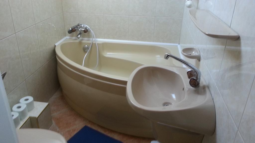 Csokonai Guesthouse Zamárdi Δωμάτιο φωτογραφία