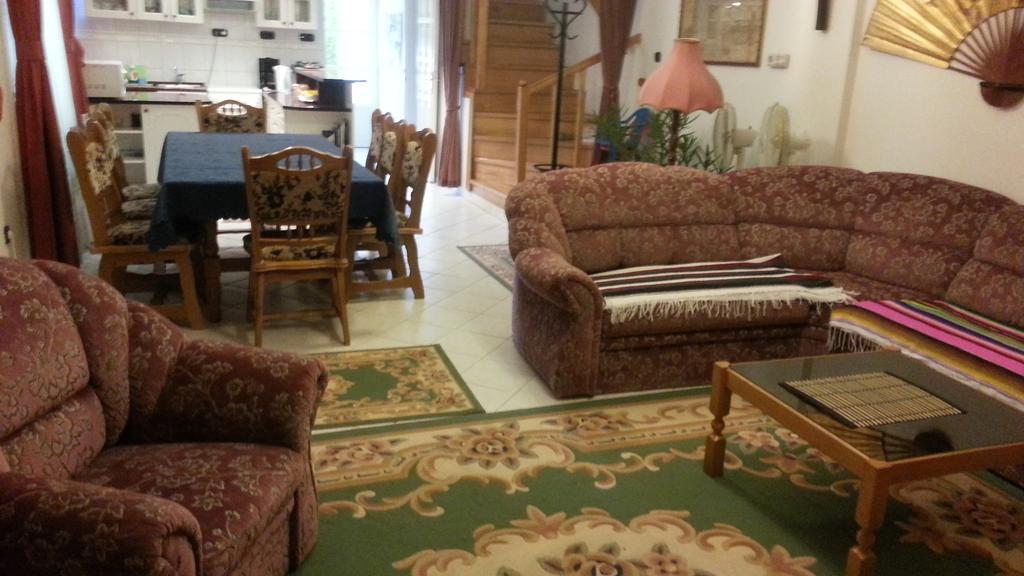 Csokonai Guesthouse Zamárdi Δωμάτιο φωτογραφία