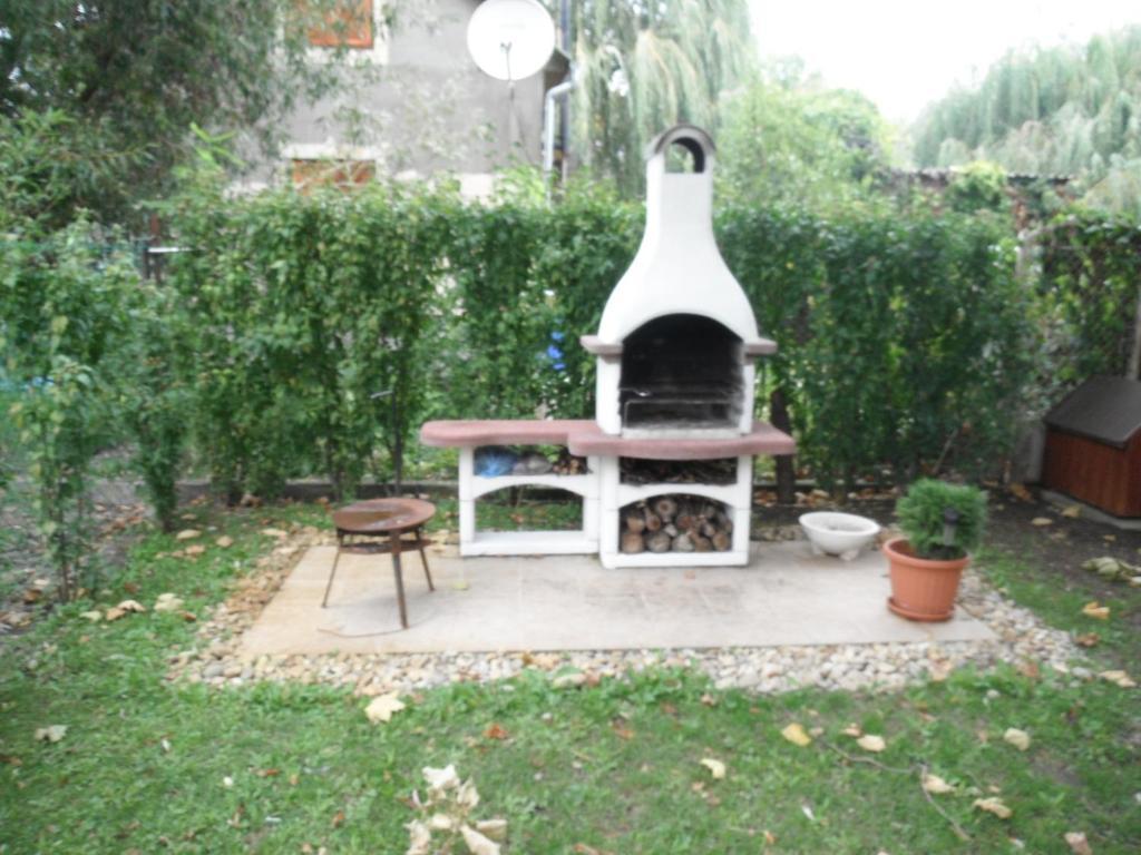 Csokonai Guesthouse Zamárdi Εξωτερικό φωτογραφία